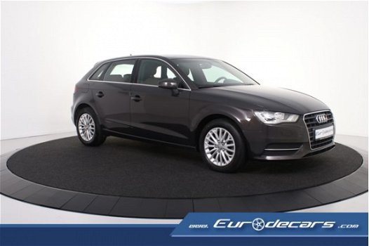 Audi A3 Sportback - 1.6 TDI *Navigatie*Cruise Control*Alarm - 1