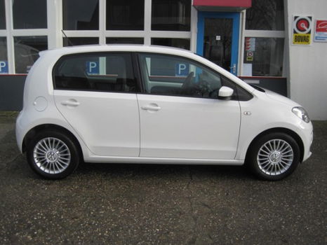 Volkswagen Up! - 1.0 high up BlueMotion - Geen extra afleveringskosten - 1