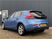 Volvo V40 - 2.0 D4 Momentum Business Navi / Blue Tooth / Metallic / PDC achter / - 1 - Thumbnail