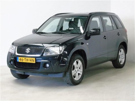 Suzuki Grand Vitara - 2.0-16V Exclusive 4x4 - 1