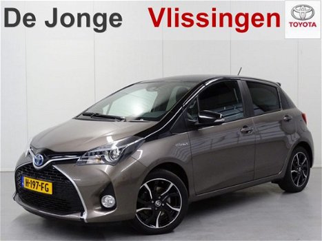 Toyota Yaris - 1.5 Hybrid Dynamic Bi-Tone | Navigatie | Safety Sense - 1