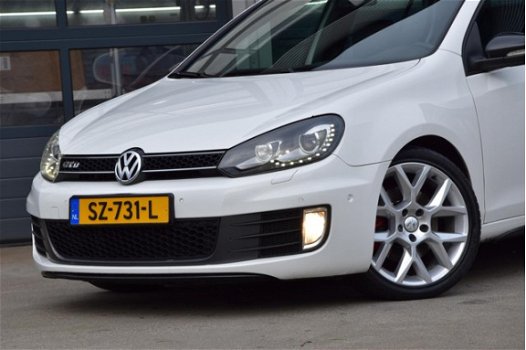 Volkswagen Golf - 2.0 GTD * LEER * NAVIGATIE * AUTOMAAT * LED XENON - 1