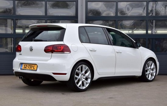 Volkswagen Golf - 2.0 GTD * LEER * NAVIGATIE * AUTOMAAT * LED XENON - 1