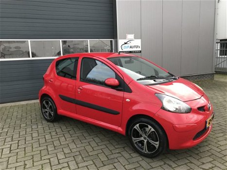 Toyota Aygo - 1.0-12V + 5 Deurs Airco / LM-velgen / CV met afstandsbediening Etc! - 1