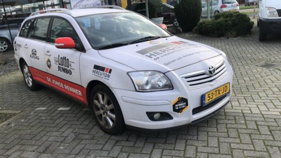 Toyota Avensis Wagon - 2.0 D-4D-F Luna 126 pk Prijs export 2250, - 1