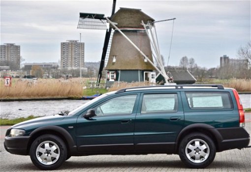 Volvo V70 Cross Country - 2.4 T Geartr. Comf. Youngtimer, leder - 1