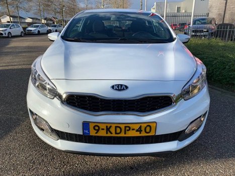 Kia Pro cee'd - ProCeed 1.6 GDI Business Pack 17'' LM velgen , NAVI , Trekhaak - 1