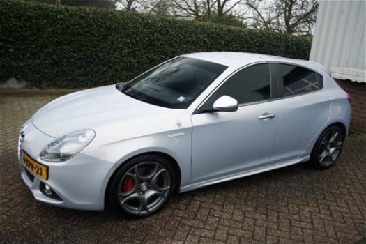 Alfa Romeo Giulietta - 2.0JTDM 180PK EXCLUSIVE - 1