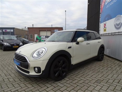 Mini Mini Clubman - 1.5 37Dkm Xenon/LED Keyless Go&Entry Stoelverw 18