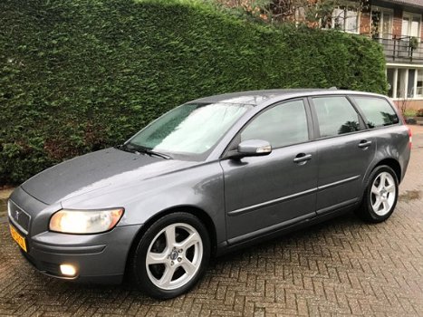 Volvo V50 - 2.0D Edition II RIJDT SUPER/NETTE AUTO/APK/VELGEN - 1