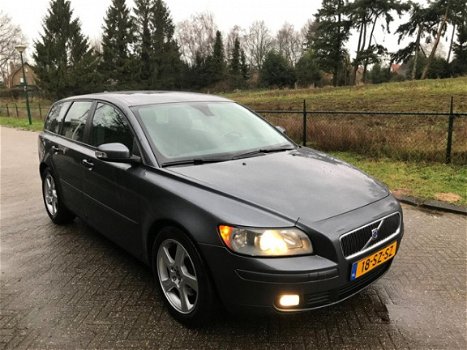 Volvo V50 - 2.0D Edition II RIJDT SUPER/NETTE AUTO/APK/VELGEN - 1