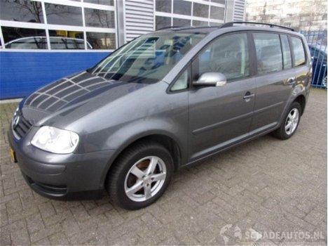 Volkswagen Touran - 1.6-16V FSI - 1