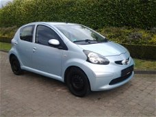 Toyota Aygo - 1.0-12V +