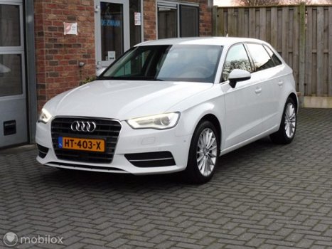 Audi A3 Sportback - 1.4 TFSI CoD Ambiente Pro Line plus 17 INCH - 1