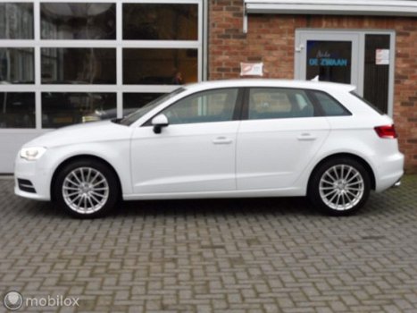 Audi A3 Sportback - 1.4 TFSI CoD Ambiente Pro Line plus 17 INCH - 1