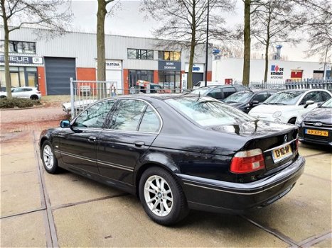 BMW 5-serie - 530i Special Exec, Automaat, Navi, Nieuw APK, - 1