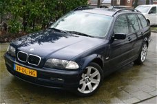 BMW 3-serie Touring - 318i Executive MET AIRCO & JAAR APK