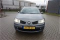 Renault Mégane Grand Tour - 1.6-16V Business Line , AIRCO, CRUISE CONTROLE, SPLINTERNIEUWE KOPPELING - 1 - Thumbnail