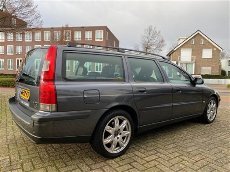 Volvo V70 - 2.4 T Geartr. C.L. Young Timer. Nieuwe distributieriem en banden - 1