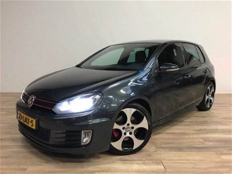 Volkswagen Golf - 2.0 GTI NED AUTO / 5-DRS / XENON / LED ACHTER / LEDER+STOELVERW / PDC / ZWARTE HEM - 1