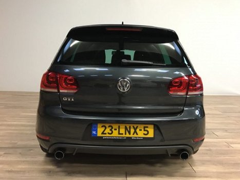 Volkswagen Golf - 2.0 GTI NED AUTO / 5-DRS / XENON / LED ACHTER / LEDER+STOELVERW / PDC / ZWARTE HEM - 1