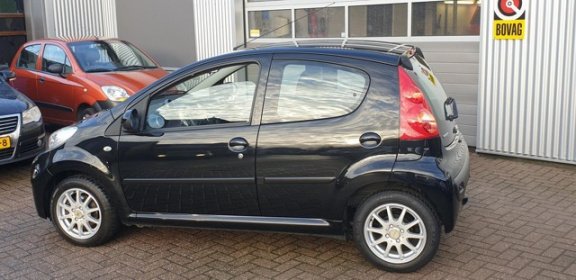 Peugeot 107 - 1.0-12V XS 5 Deurs Airco Elec ramen - 1