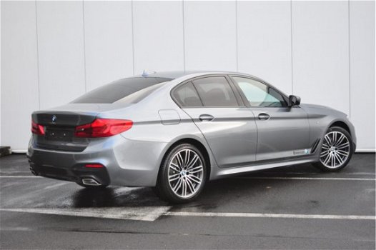 BMW 5-serie - 520i High Executive M Sport Edition Aut. Verwacht : April - 1