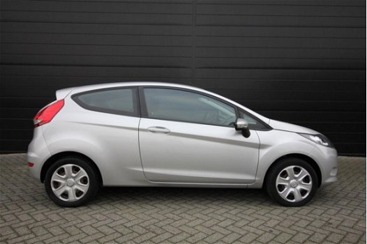 Ford Fiesta - 1.25 Limited Airco, Centraleverg, Parrot, Nap, Garantie - 1