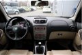 Alfa Romeo 147 - 1.9 JTD Distinctive 150pk 5 drs Airco/Cruise/Leder/Elek.Pakket/LMVelgen/Trekhaak/AP - 1 - Thumbnail