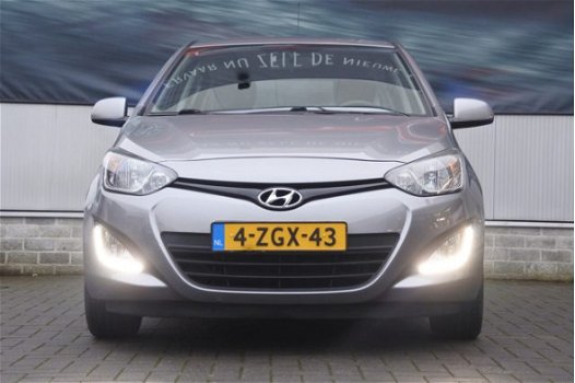 Hyundai i20 - 1.2i i-Drive | Airco | 5 deurs | Radio-CD | LED - 1