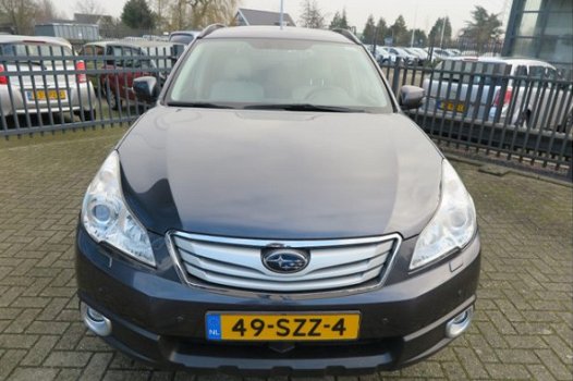 Subaru Outback - 2.5i Executive CVT AWD - 1