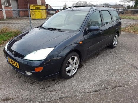 Ford Focus Wagon - 1.8-16V Collection MET VOL JAAR A.P.K. (AIRCO) - 1