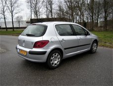 Peugeot 307 - 2.0 HDi XT . Airco . Cruiscontrol . Eleck pakket