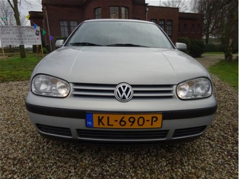 Volkswagen Golf - 1.4-16V 5-deurs AIRCO *apk:10-2020 - 1