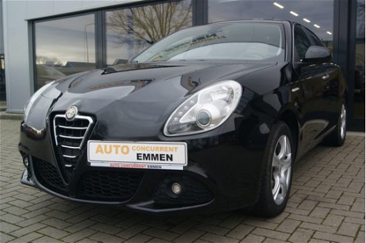 Alfa Romeo Giulietta - 1.4 T Distinctive + CRUISE + CHROOM PAKKET + LM VELGEN + KLIMA - 1