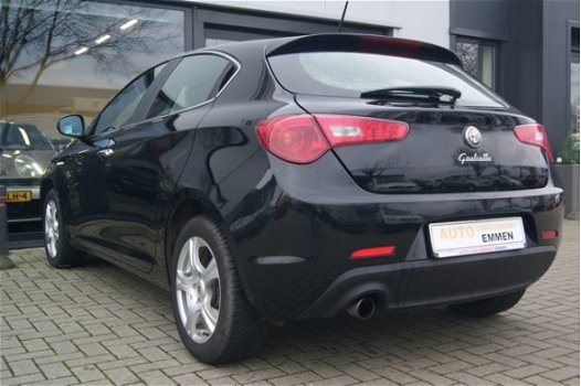 Alfa Romeo Giulietta - 1.4 T Distinctive + CRUISE + CHROOM PAKKET + LM VELGEN + KLIMA - 1