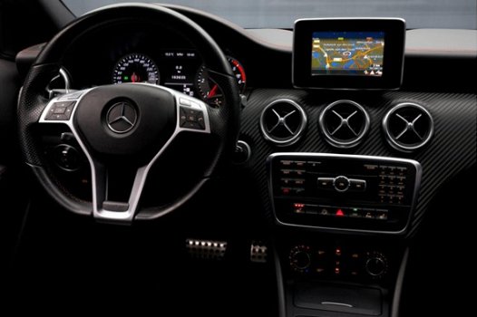Mercedes-Benz A-klasse - 180 CDI AMG Pakket Automaat (NAVIGATIE, AMG PAKKET, XENON, LEDER, SPORTSTOE - 1