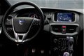 Volvo V40 - 1.6 D2 R-Design Sport (NAVIGATIE, ALCANTARA, DIGITAL COCKPIT, CLIMATE. PARKEERSENS, SFEE - 1 - Thumbnail
