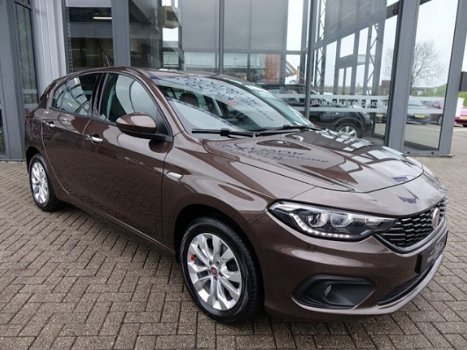 Fiat Tipo. - 1.4 T-JET 16V 120PK BUSINESS LUSSO NAVI LMV PDC-CAMERA - 1