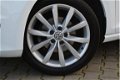 Volkswagen Golf - 1.2 TSI Highline Org.NL | Dealer Onderhouden | Navigatie | 17 Inch | - 1 - Thumbnail