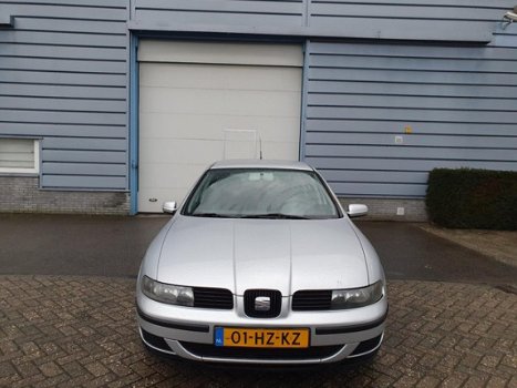 Seat Leon - 1.6-16V Stella AIRCO 2 X SLEUTELS - 1