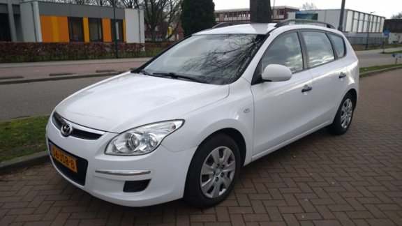 Hyundai i30 Wagon - 1.6 CRDI CROSSActive Cool/Trekhaak - 1