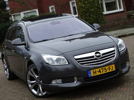 Opel Insignia Sports Tourer - 2.8 Turbo 259PK 4x4 OPC-Line / Executive / LED - 1