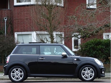 Mini Mini Cooper - 1.6 122PK+ / automaat / dakraam / LED - 1