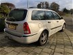 Ford Focus Wagon - 1.6-16V Futura leer, airco - 1 - Thumbnail