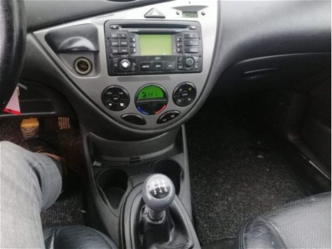 Ford Focus - 1.6-16V Futura AIRCO - NIEUWE APK - 1