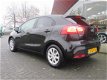 Kia Rio - 1.2 CVVT Super Pack 5 deurs Clima , Audio, LED (occasion) - 1 - Thumbnail