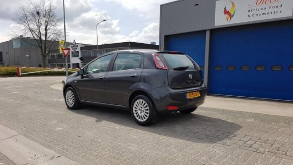 Fiat Punto Evo - 1.3 M-Jet Dynamic 5 Deurs Airco Apk Elektr ramen Inruil mog - 1