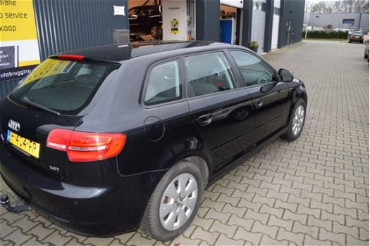 Audi A3 - pro line business 1, 4 tfsi - 1