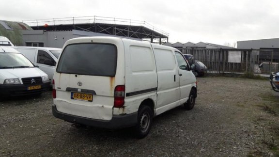 Toyota HiAce - 2.5 D4-D 90 Base - 1